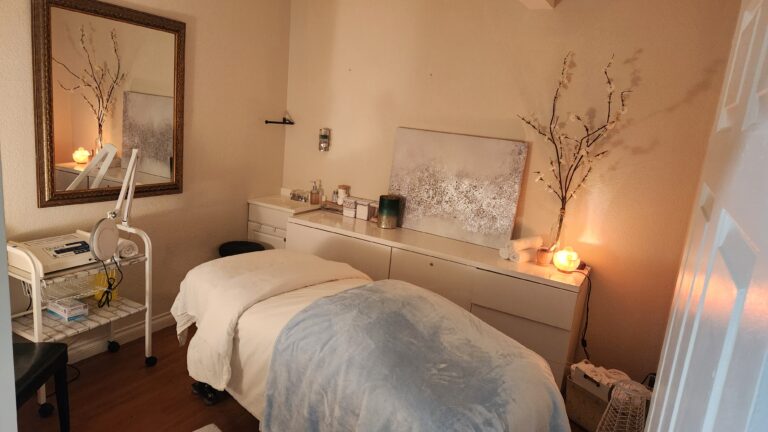 Marjorey B Beauty Supplies, Training Center and Spa Langley BC Fraser Valley Beauty Supply Training Medi facials Microneedling MicroPen Evo